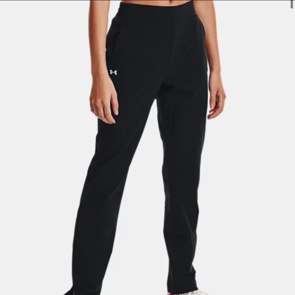 Women’s Under Armour Woven Tapered Ankle Pant